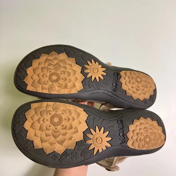 Vionic Cathy Triple Strap Sandal gold metallic size 7 - Picture 8 of 10